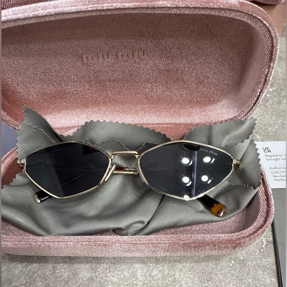 MIU MIU sunglasses